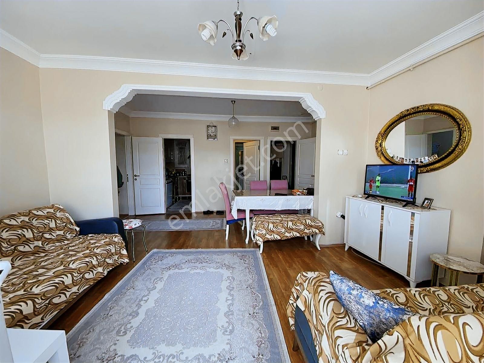 Fatih Derviş Ali Mahallesi'nde Emsalsiz Satılık Ara Katı Daire - Görsel 13