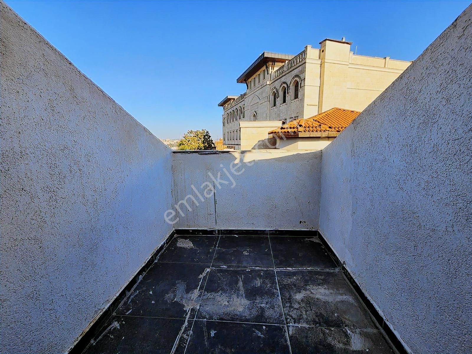 Balat'ta İhl Karşısında Sıfır Binada Satılık Dubleks Daire - Görsel 30