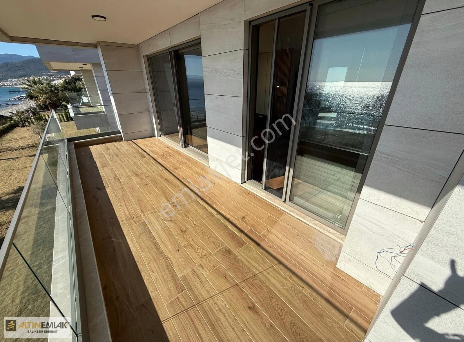 Denize Sıfır Havuzlu Sitede Tam Müstakil Lüks 4+1 Villa - Görsel 30