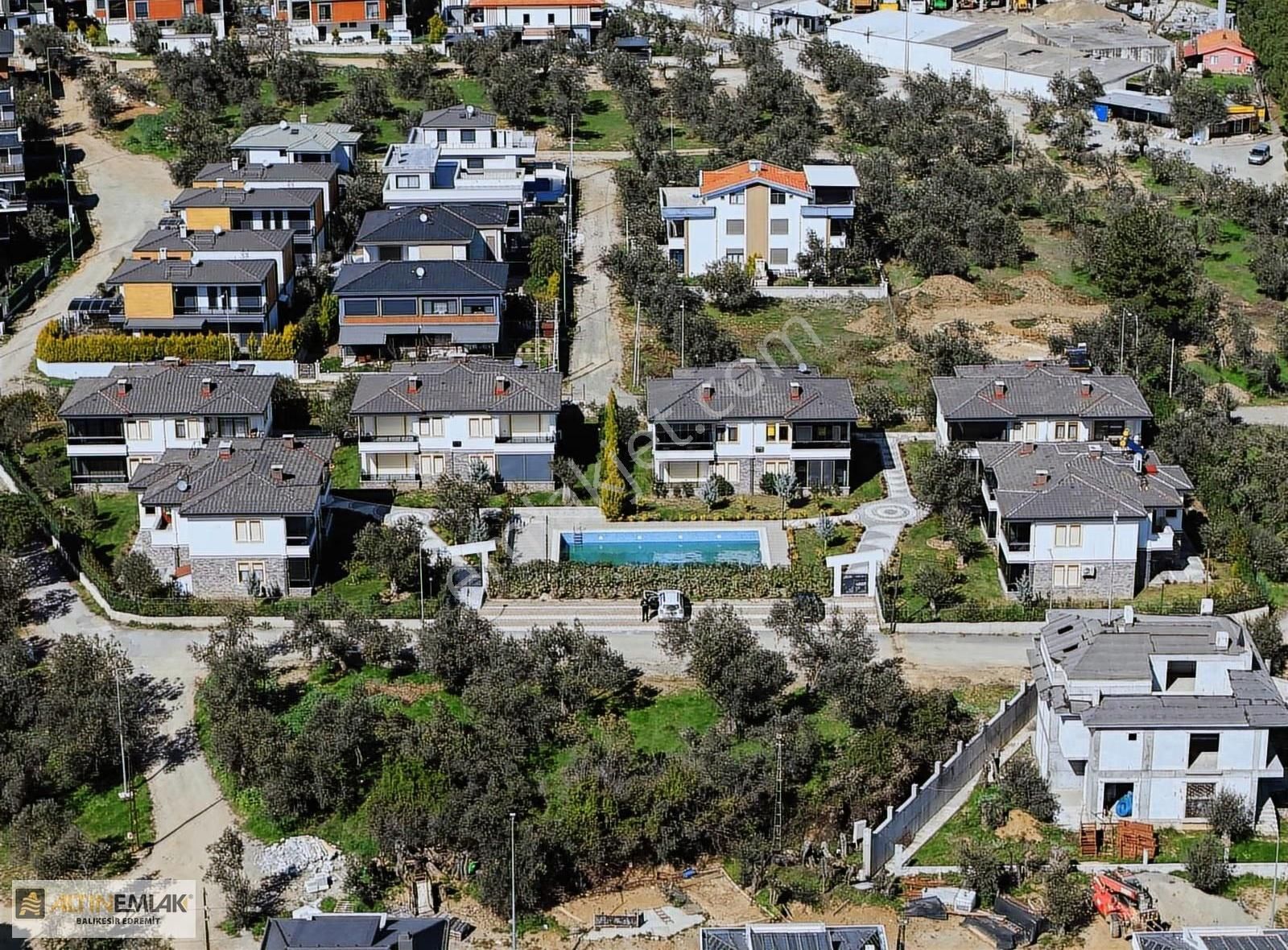 Güre Yürüyüş Yolunda Havuzlu Sitede Deniz Manzaralı Lüks 2+1 - Görsel 20