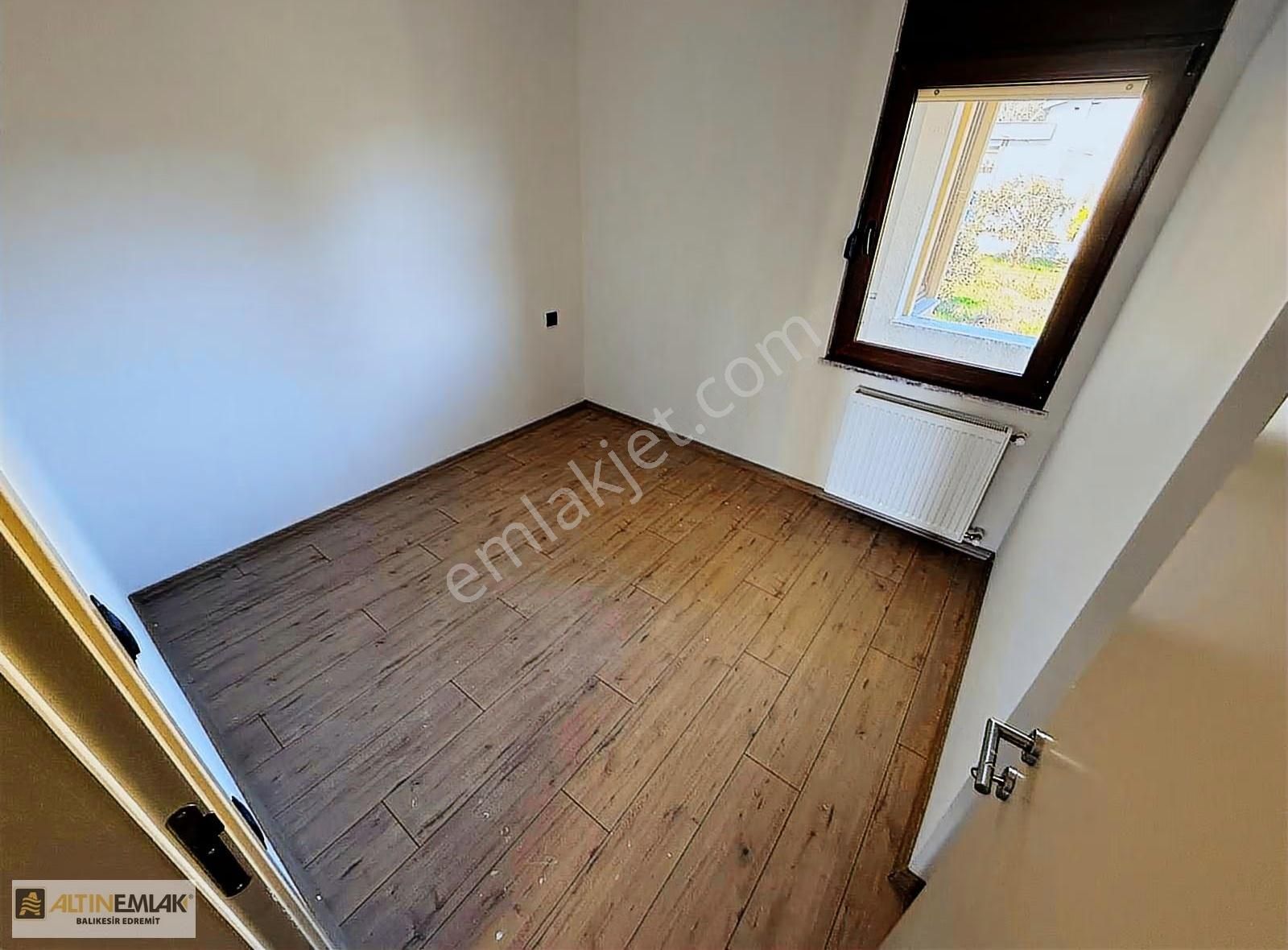 Güre Yürüyüş Yolunda Havuzlu Sitede Deniz Manzaralı Lüks 2+1 - Görsel 5