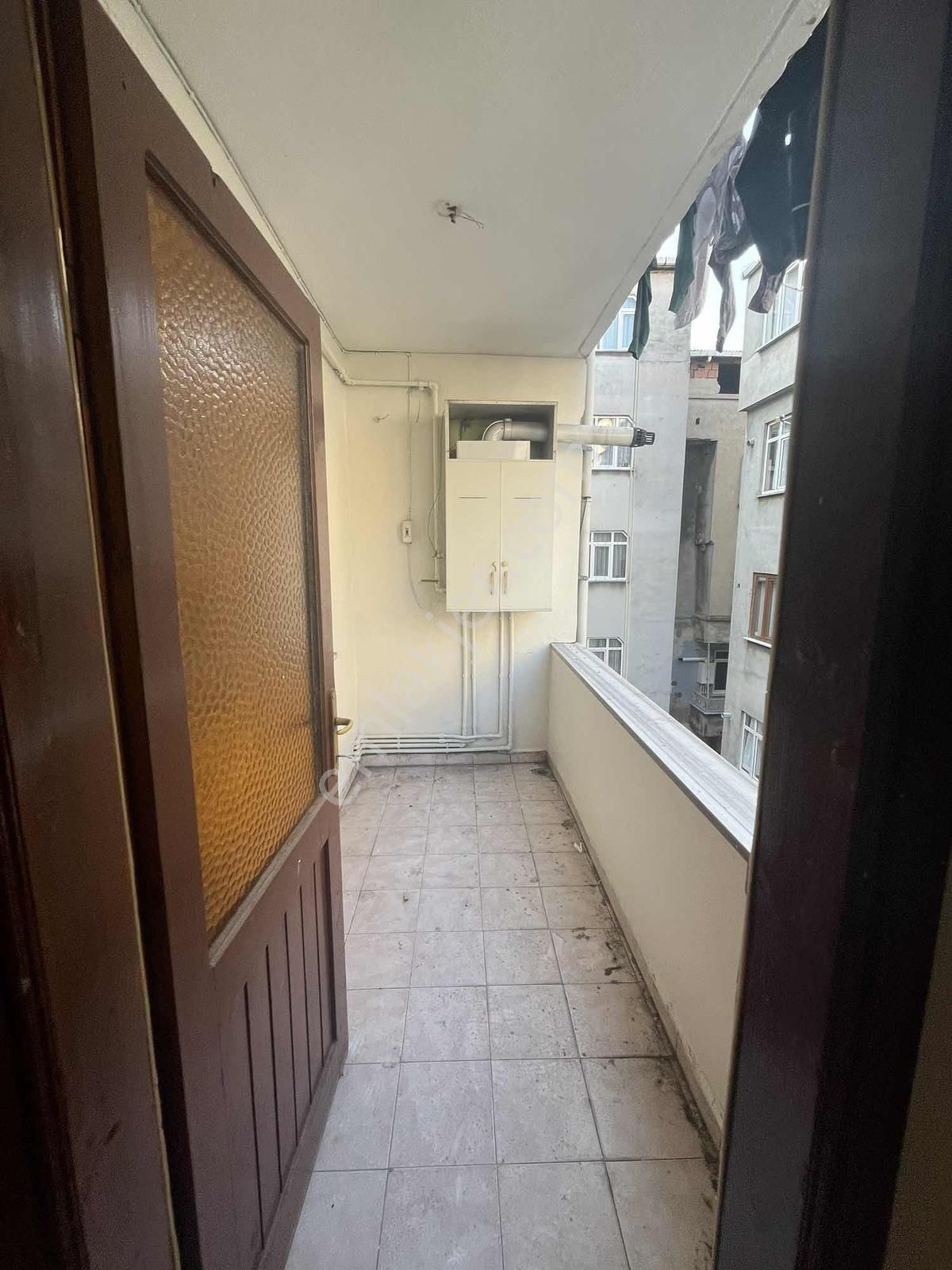Merkezi Konumda Kiralık 2 + 1 Ara Katlı Daire - Görsel 12