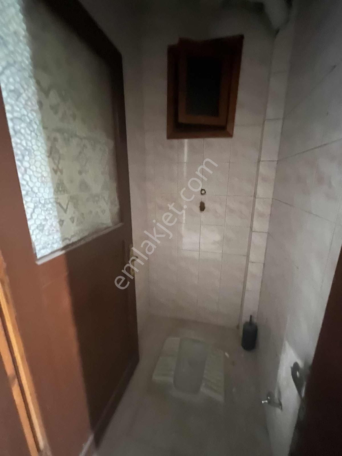 Merkezi Konumda Kiralık 2 + 1 Ara Katlı Daire - Görsel 9