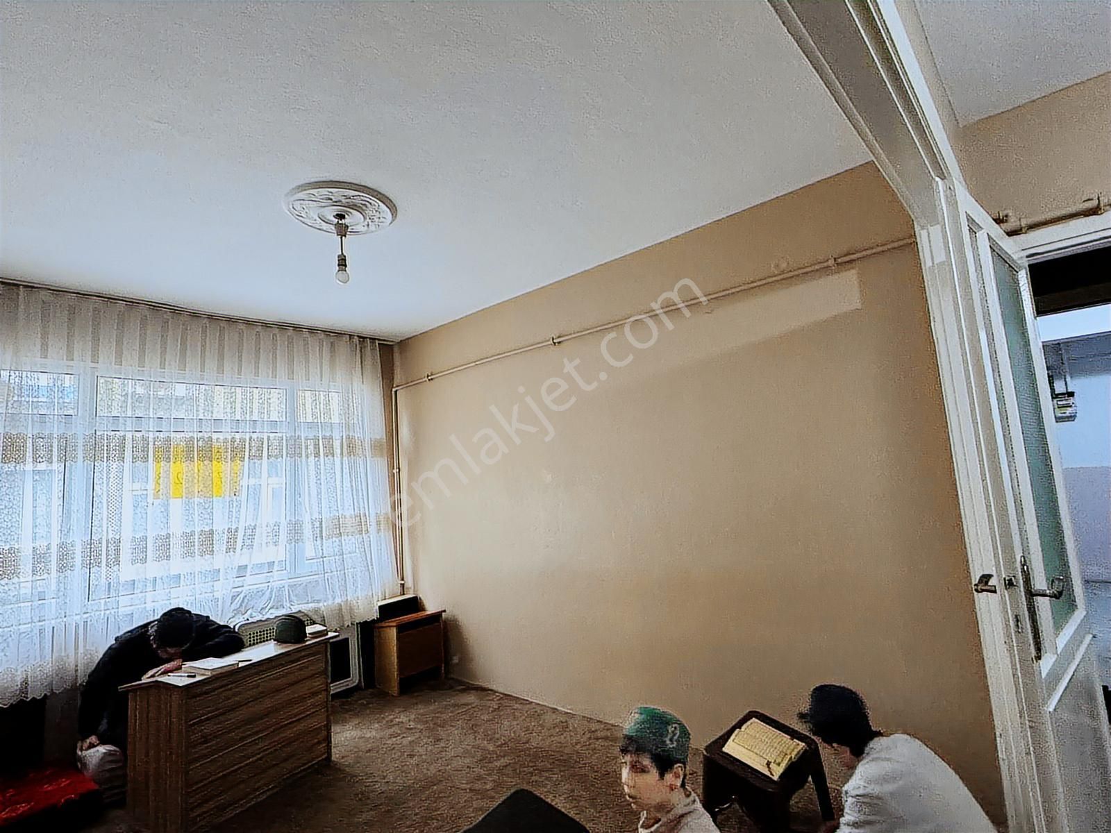 Fatih Sultan Selim Caddesi Üzerinde 90 M2 Satılık Daire - Görsel 8