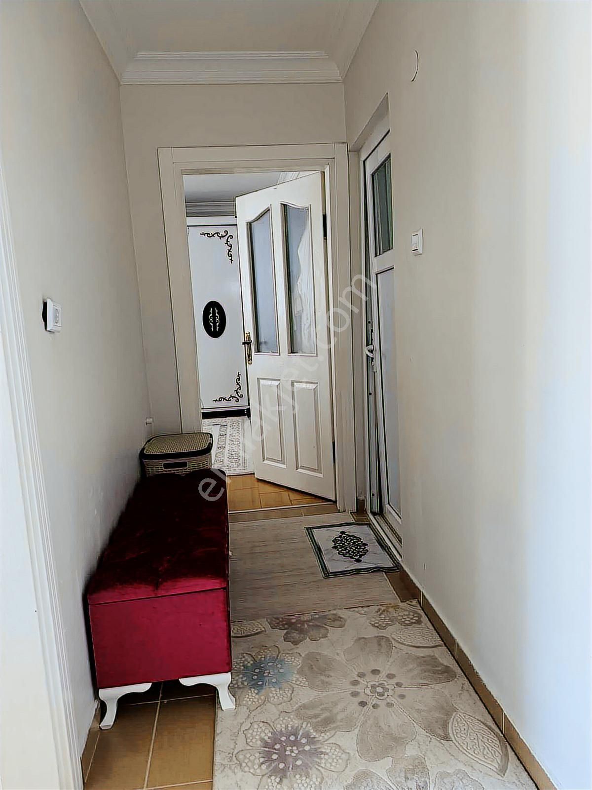 Merkezi Konumda Satılık Ara Katı 2 + 1 Daire - Görsel 2