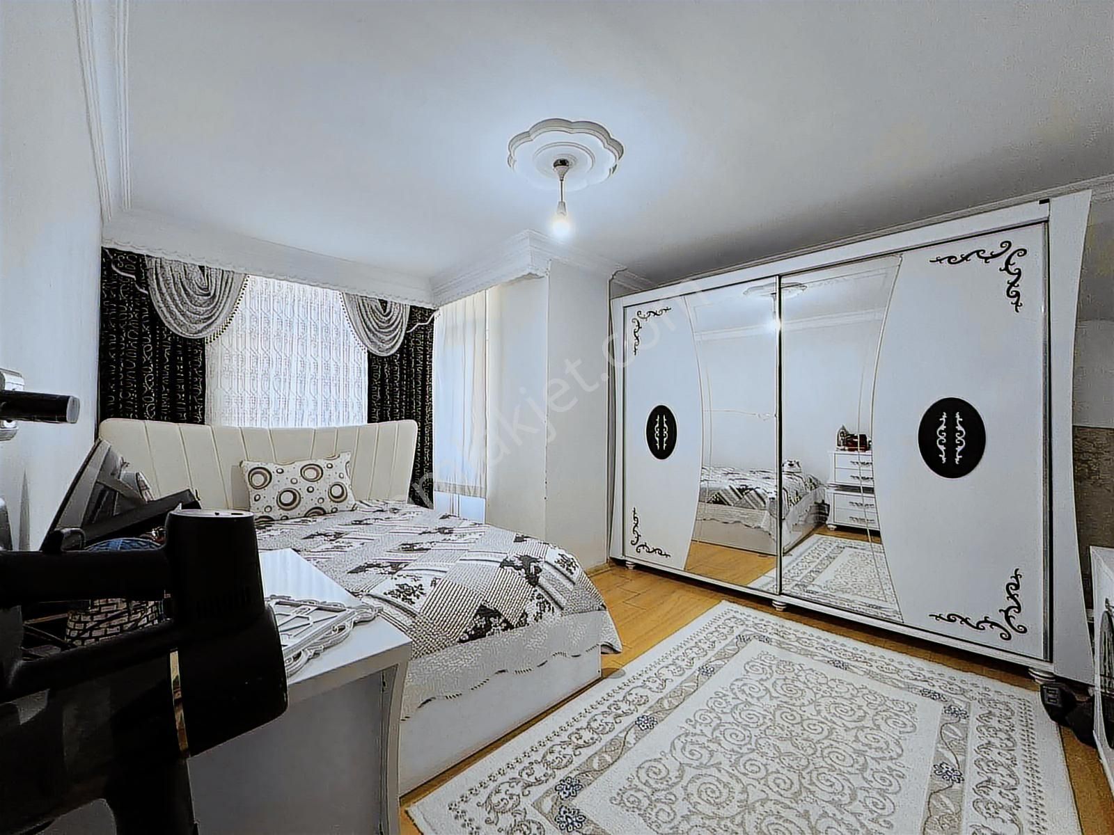 Merkezi Konumda Satılık Ara Katı 2 + 1 Daire - Görsel 19