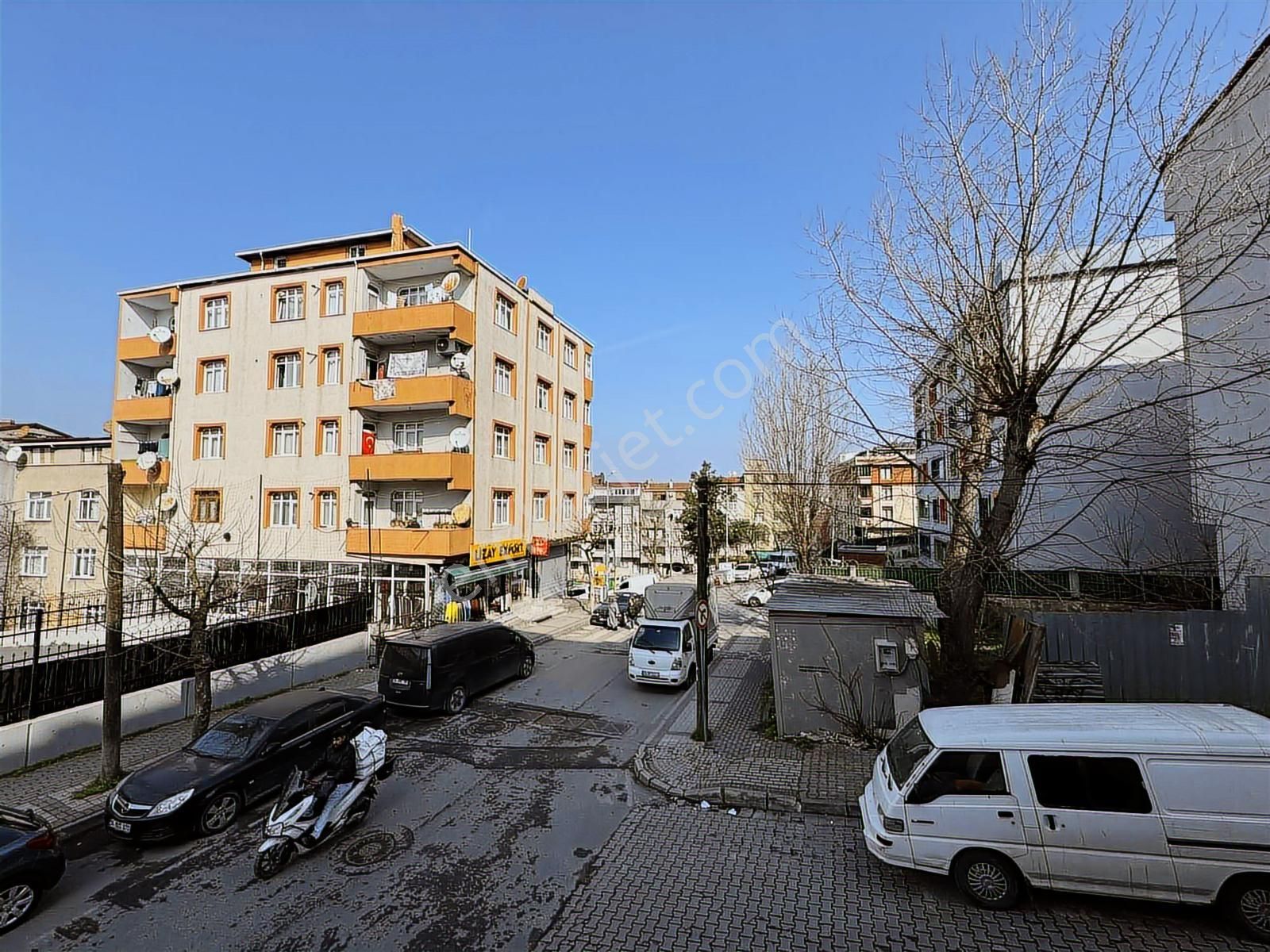 Merkezi Konumda Satılık Ara Katı 2 + 1 Daire - Görsel 4