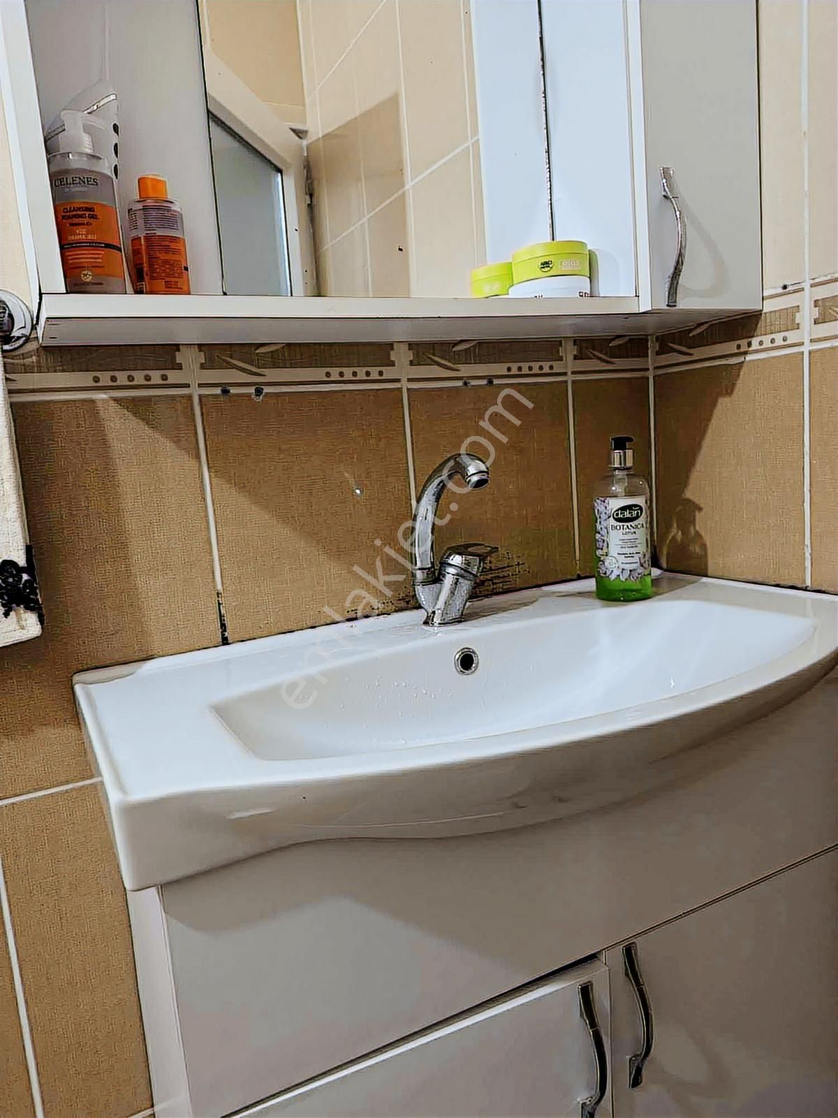 Merkezi Konumda Satılık Ara Katı 2 + 1 Daire - Görsel 7