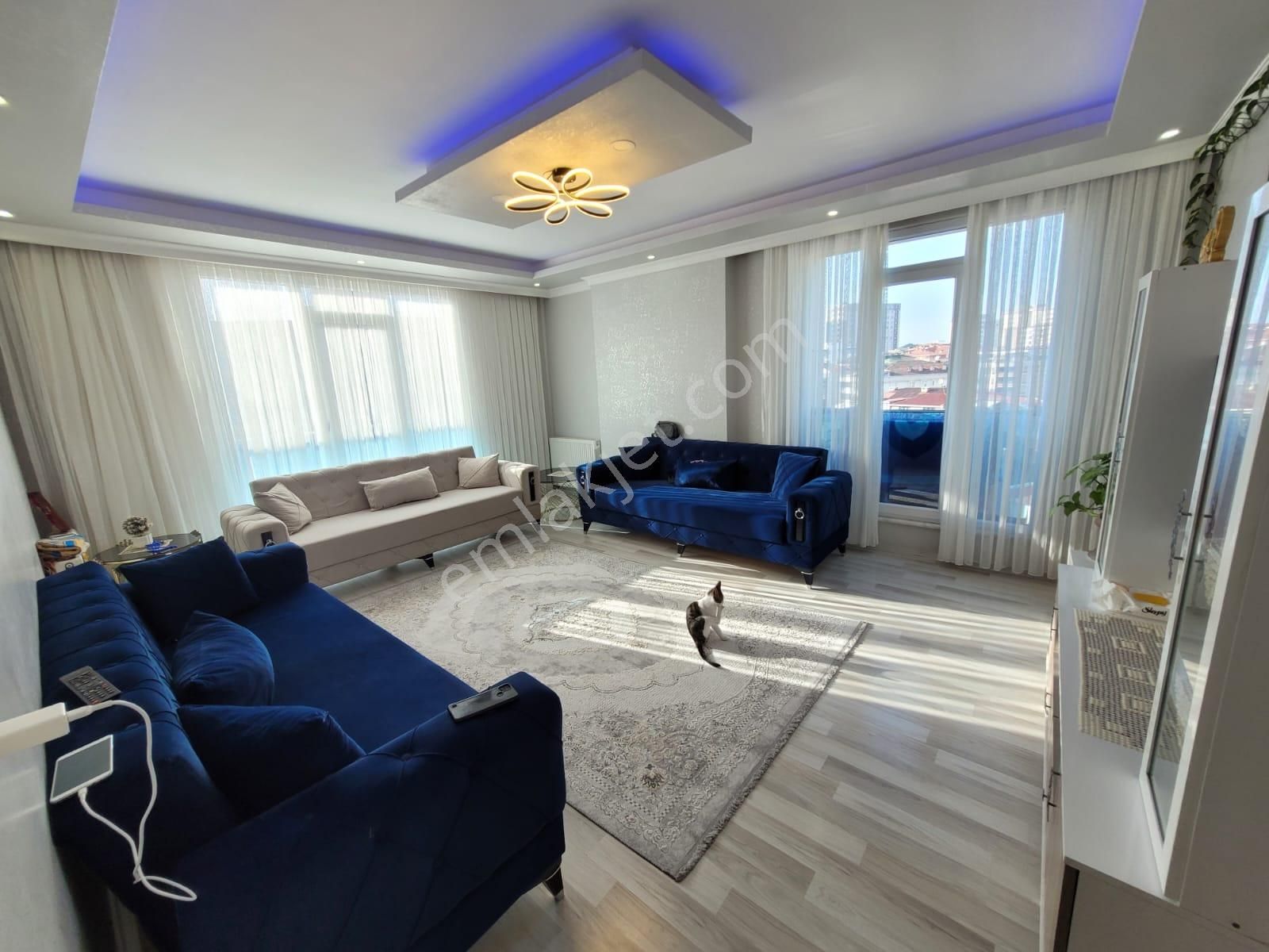 Üç Karedşler'den Eski Habipler Mh 3+1 Asansörlü Otoparklı 125m2 Lüx Ara Kat