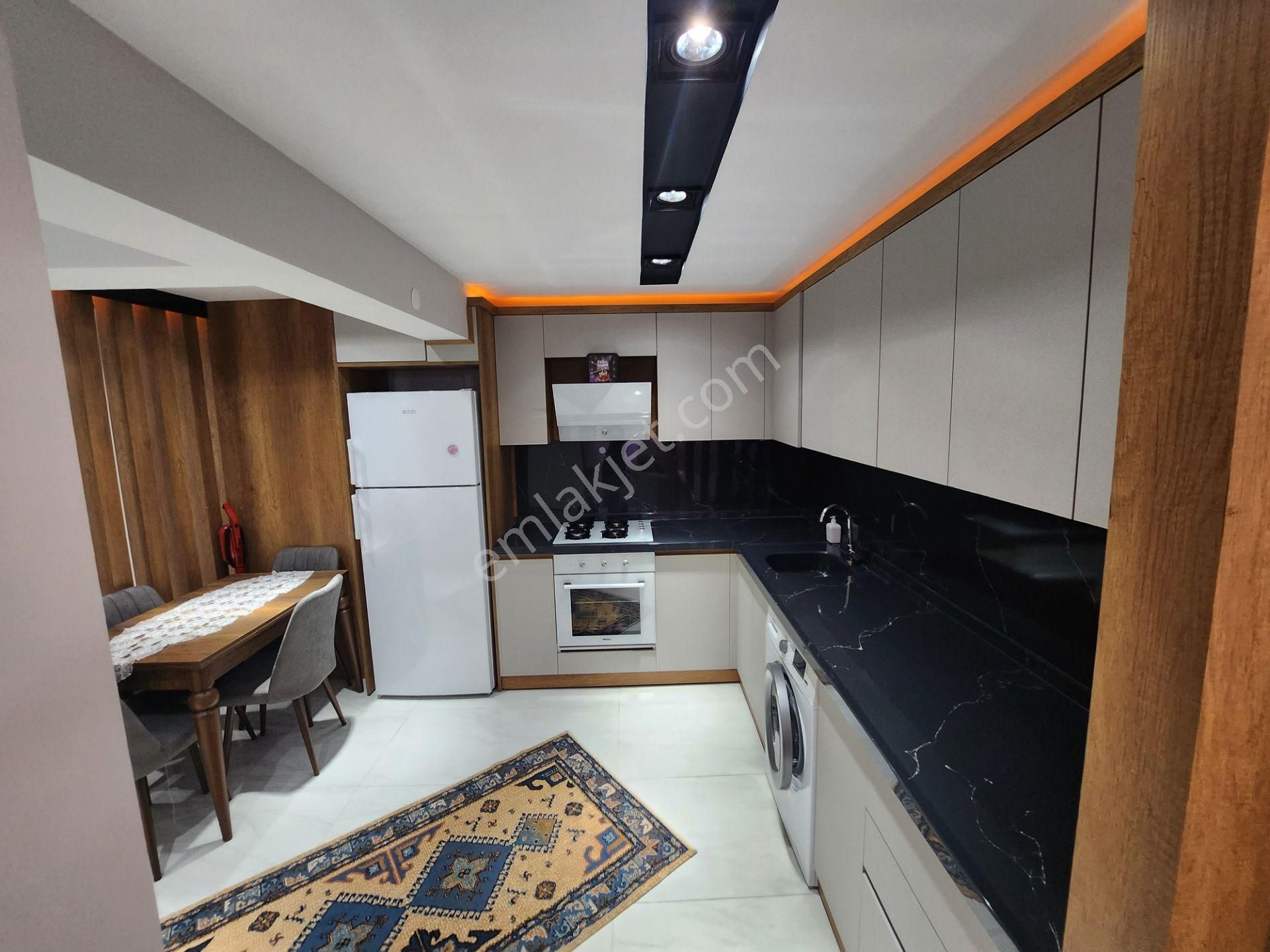 💢💢aktiften Akçay'da Standartların Ötesinde Ayrı Mutfaklı Eşyalı Denize 150mt 1+1 Daire - Görsel 8