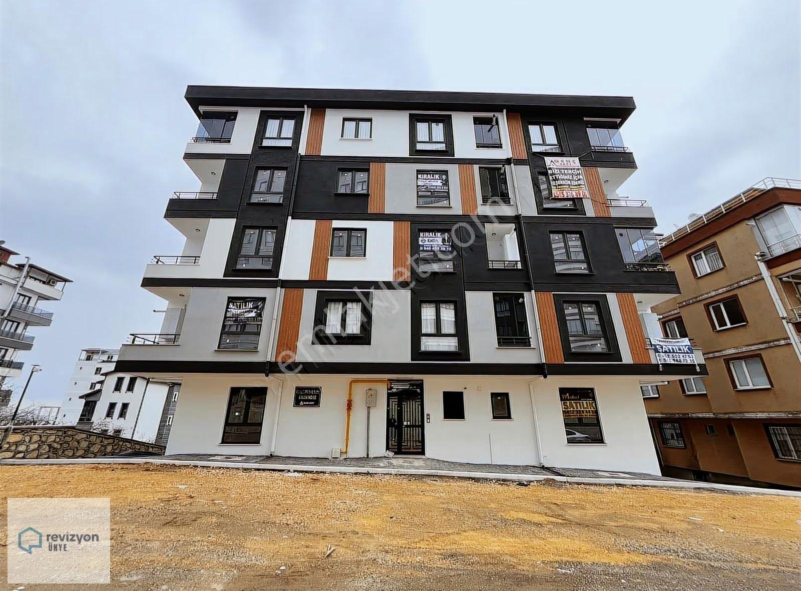Revizyon'dan **üniversite Ve Plaj Bölgesinde** Satılık 1+1 Daire