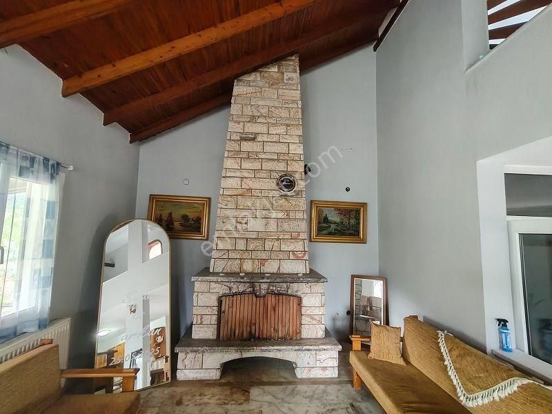 2.5 Dönüm İçinde Yapı Kayıtlı Tripleks Villa Sahile 10dk