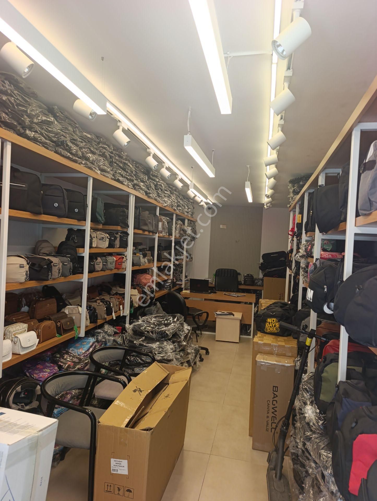 Doğu Garajında Bacalı , 3 Katlı , İçi Yenilenmiş Satılık Dükkan - Görsel 8