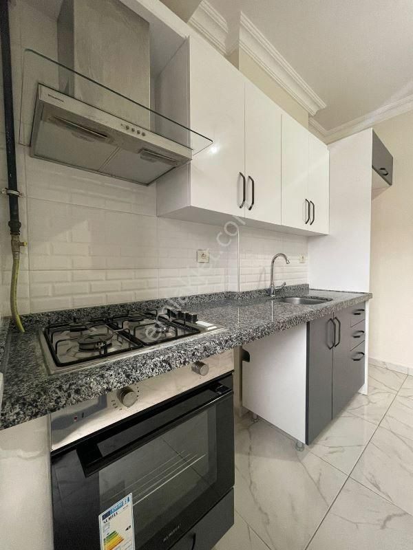 Mertcan Dan Adnan Kahveci Metroya Yürüme Balkonlu 3+1 Fırsat Kiralık - Görsel 16