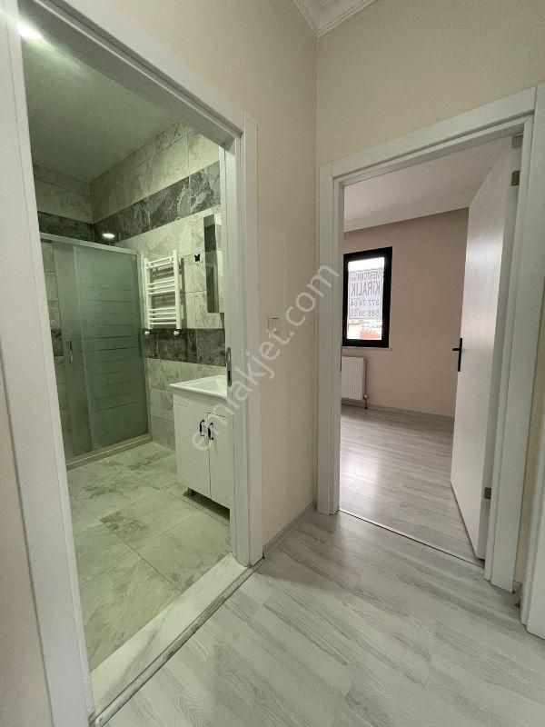 Mertcan Dan Adnan Kahveci Metroya Yürüme Balkonlu 3+1 Fırsat Kiralık - Görsel 22