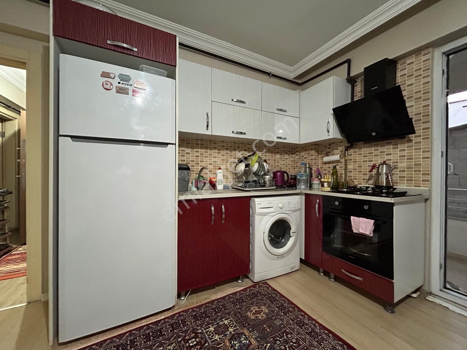 Yükselden Edremitte Yeni Binada D.gazlı Bahçeli Eşyalı 2+1 Satılık Daire