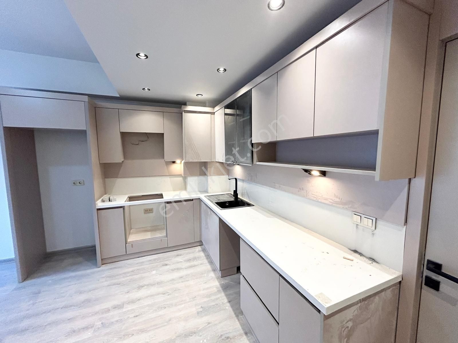 Yetkisi Yüksel'den Satılık Kadıköy'de Ultra Lux D.gazlı 2+1 Ters Dubleks - Görsel 26