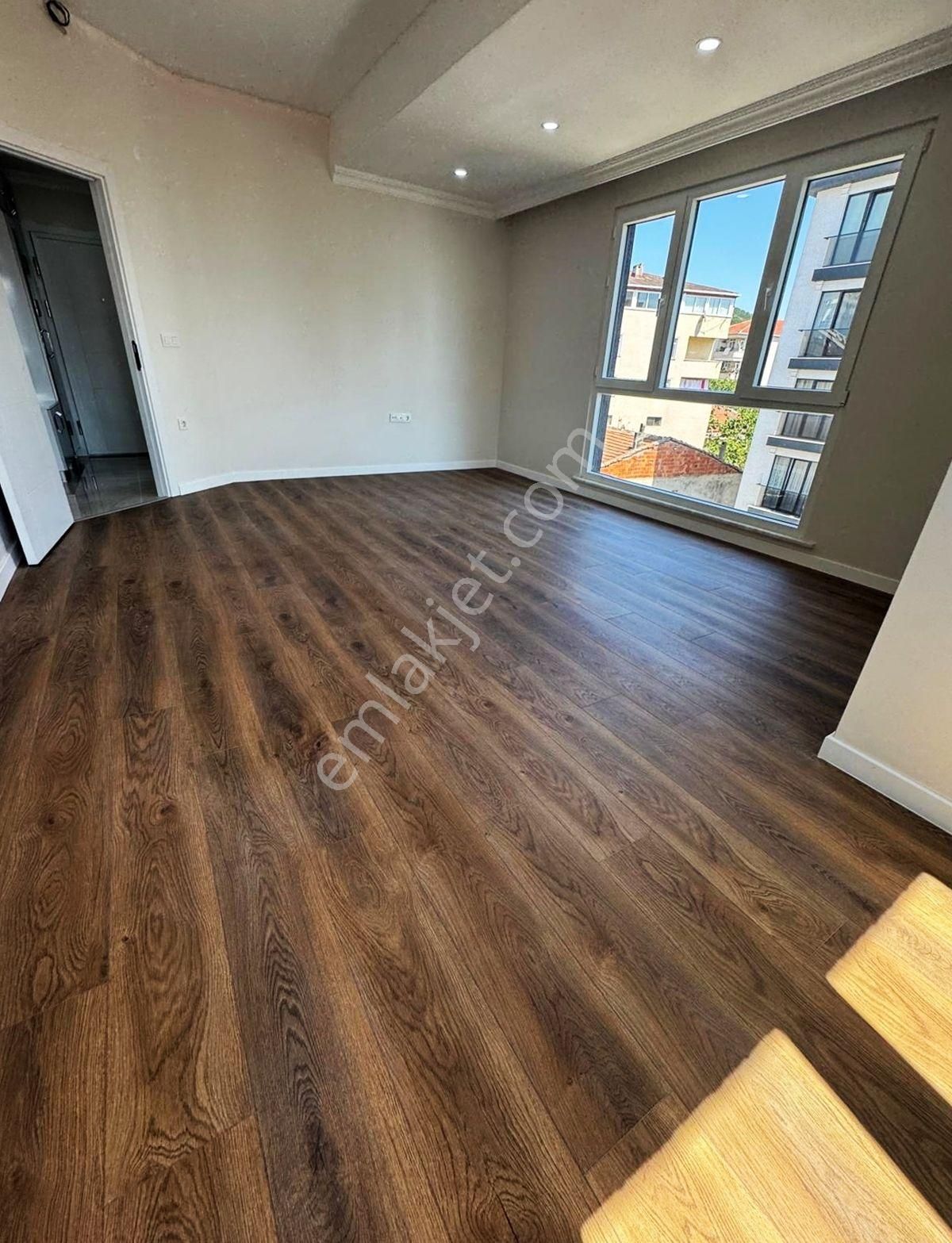 Mertcan Dan Adnan Kahveci Metroya Yürüme 2 Ayrı Girişli İskanlı 4+2 Dubleks - Görsel 3