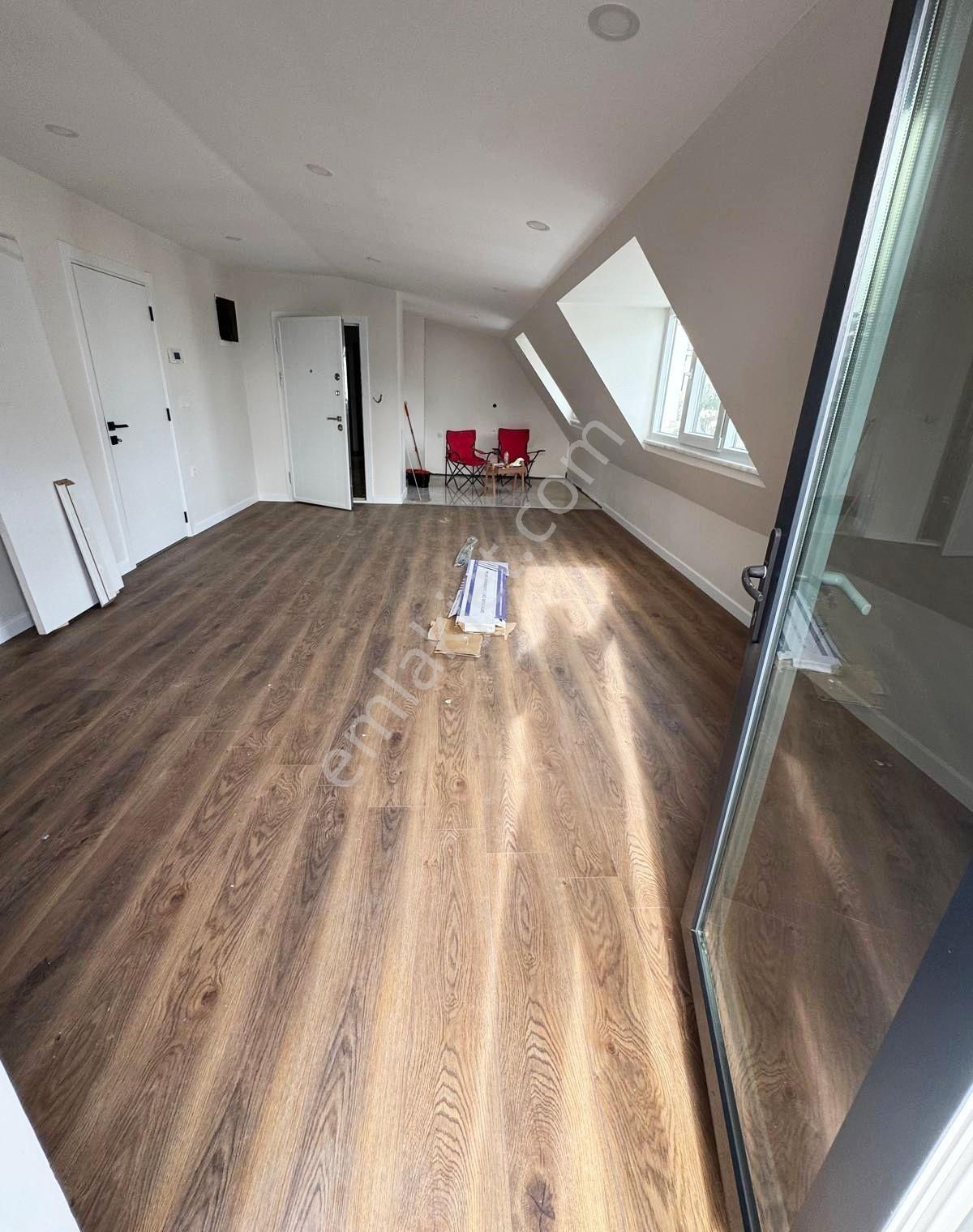 Mertcan Dan Adnan Kahveci Metroya Yürüme 2 Ayrı Girişli İskanlı 4+2 Dubleks - Görsel 14