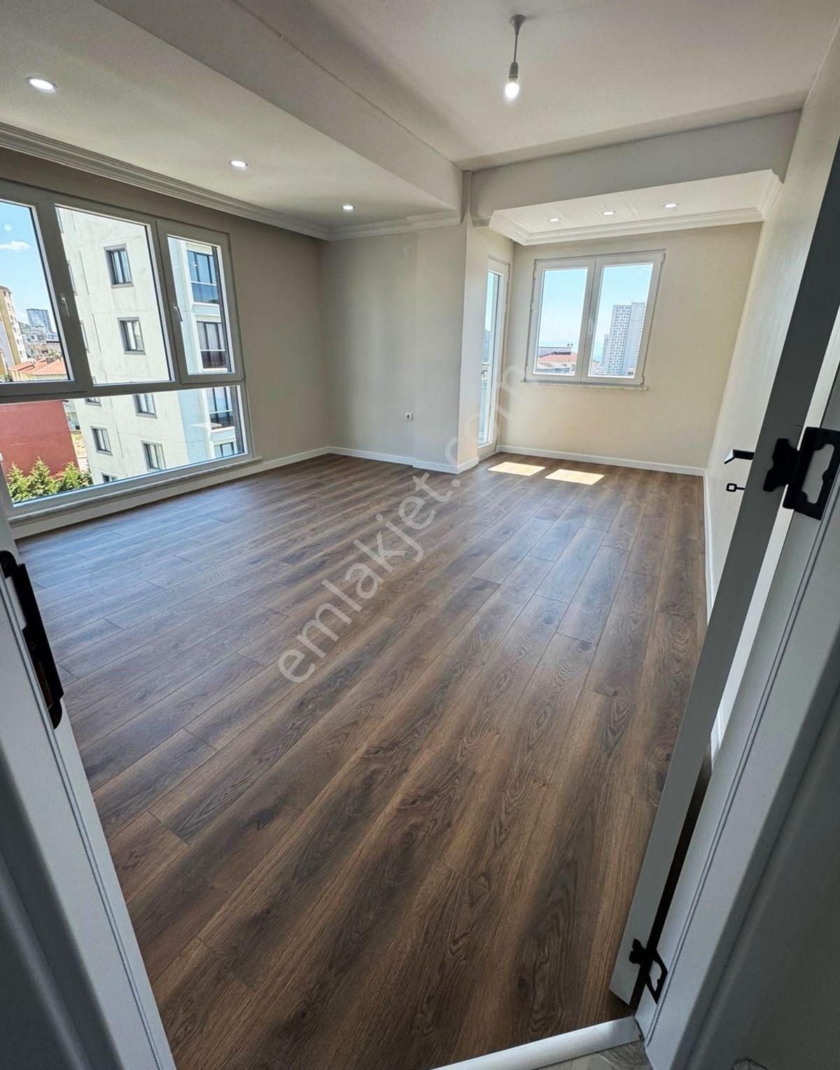 Mertcan Dan Adnan Kahveci Metroya Yürüme 2 Ayrı Girişli İskanlı 4+2 Dubleks - Görsel 2