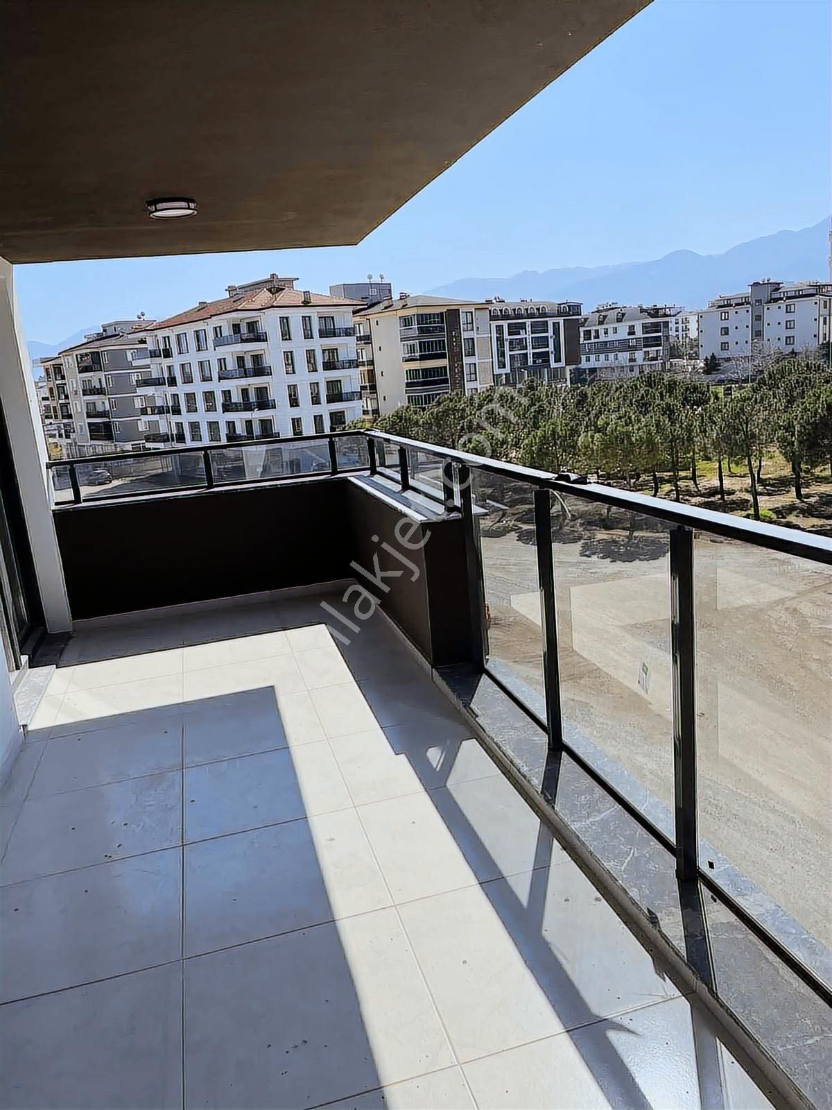 Kocabıyık Gayrimenkul'den Şehirhastanesi Yanı 2+1 115m2 Sıfır - Görsel 9