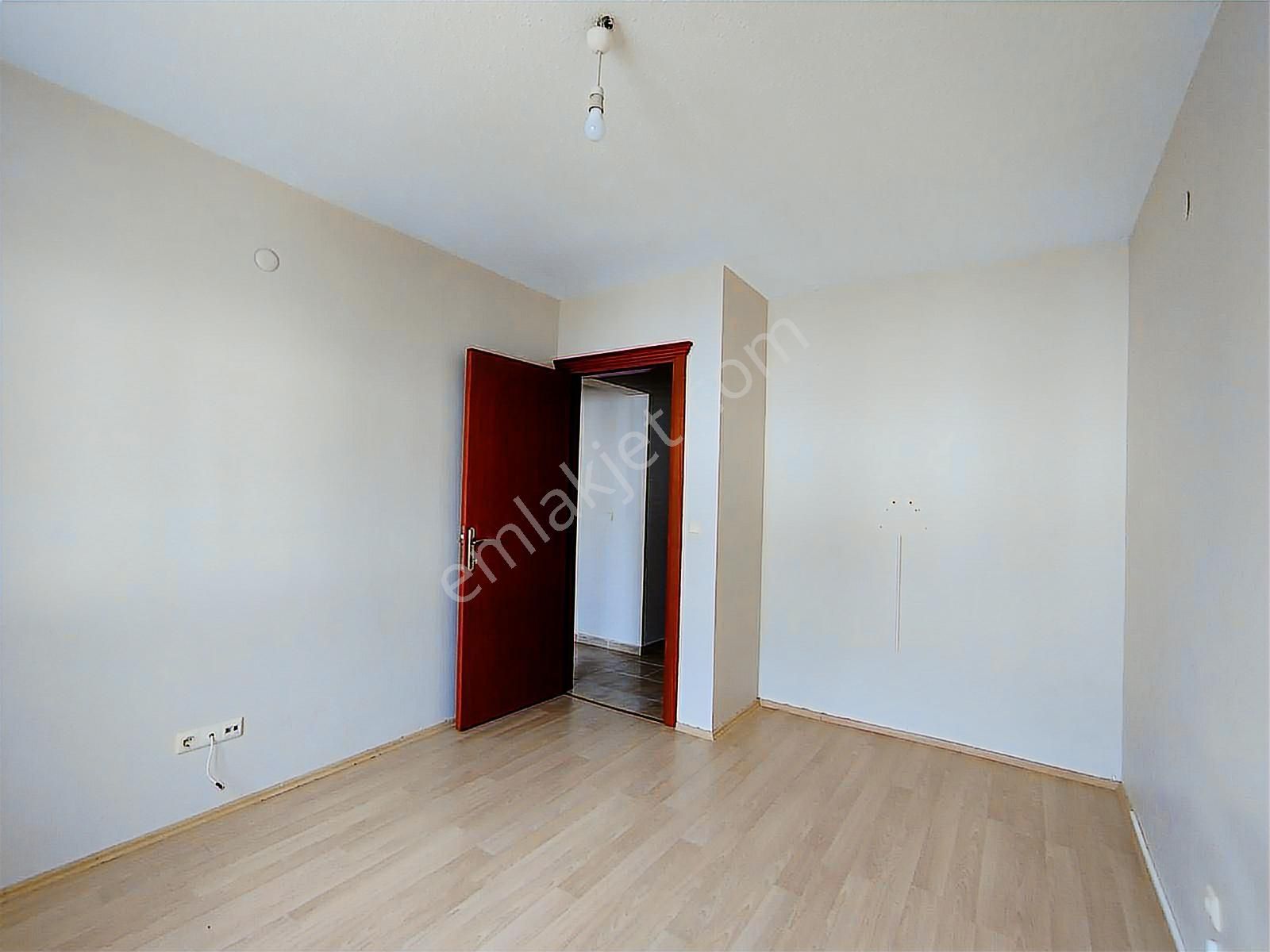 Remax Hür'den 3+1 Site İçi Kiralık Bakımlı Daire - Görsel 29