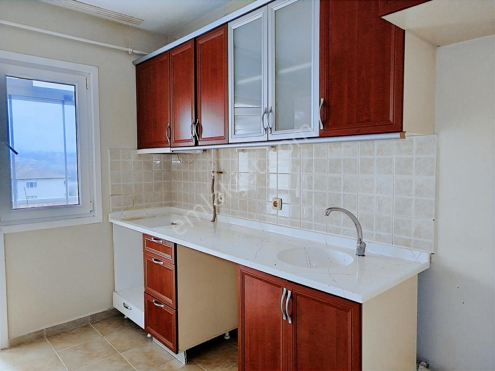 Remax Hür'den 3+1 Site İçi Kiralık Bakımlı Daire - Görsel 28