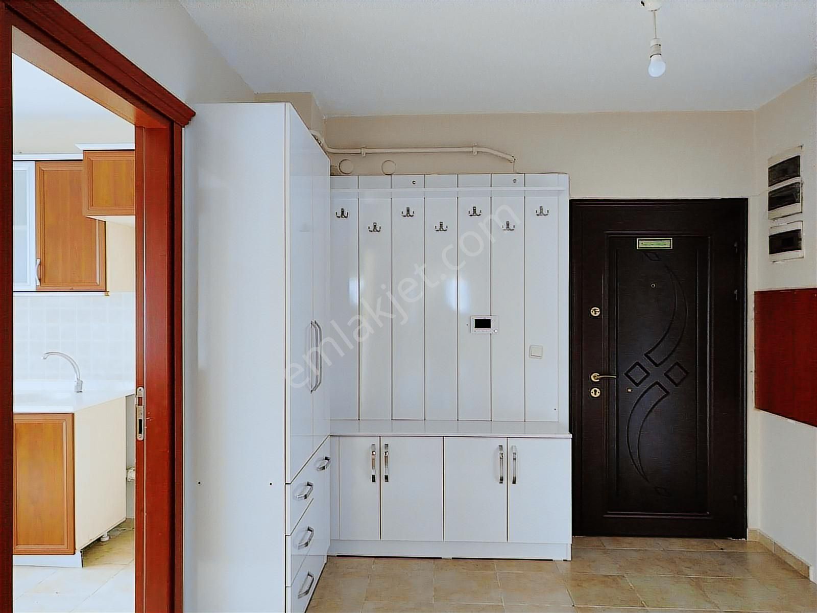 Remax Hür'den 3+1 Site İçi Kiralık Bakımlı Daire - Görsel 9