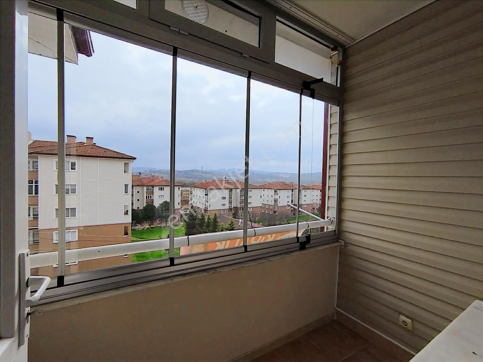Remax Hür'den 3+1 Site İçi Kiralık Bakımlı Daire - Görsel 15