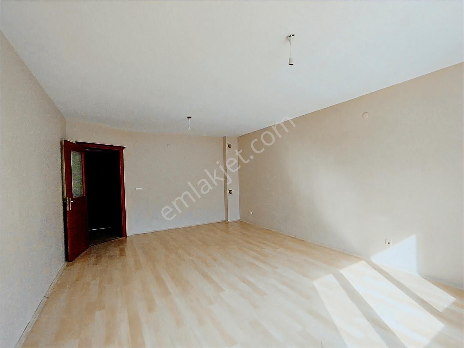 Remax Hür'den 3+1 Site İçi Kiralık Bakımlı Daire - Görsel 31