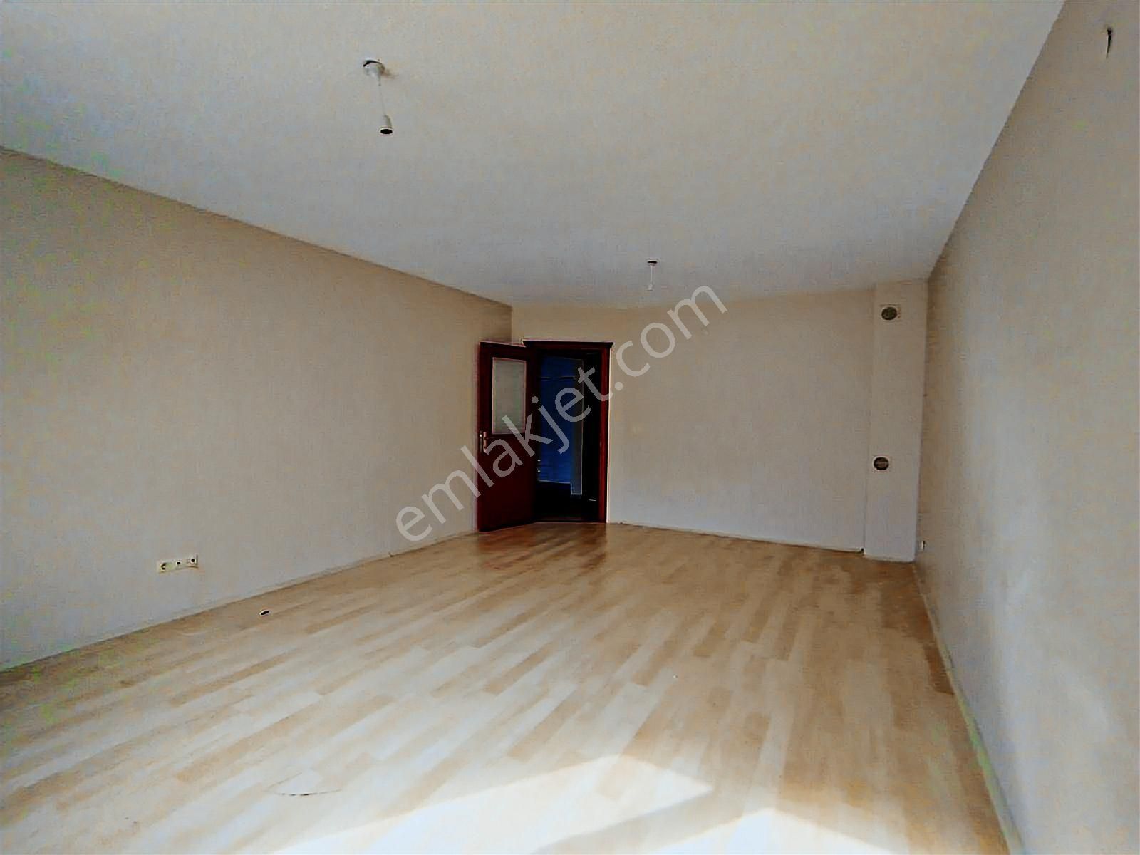 Remax Hür'den 3+1 Site İçi Kiralık Bakımlı Daire - Görsel 11