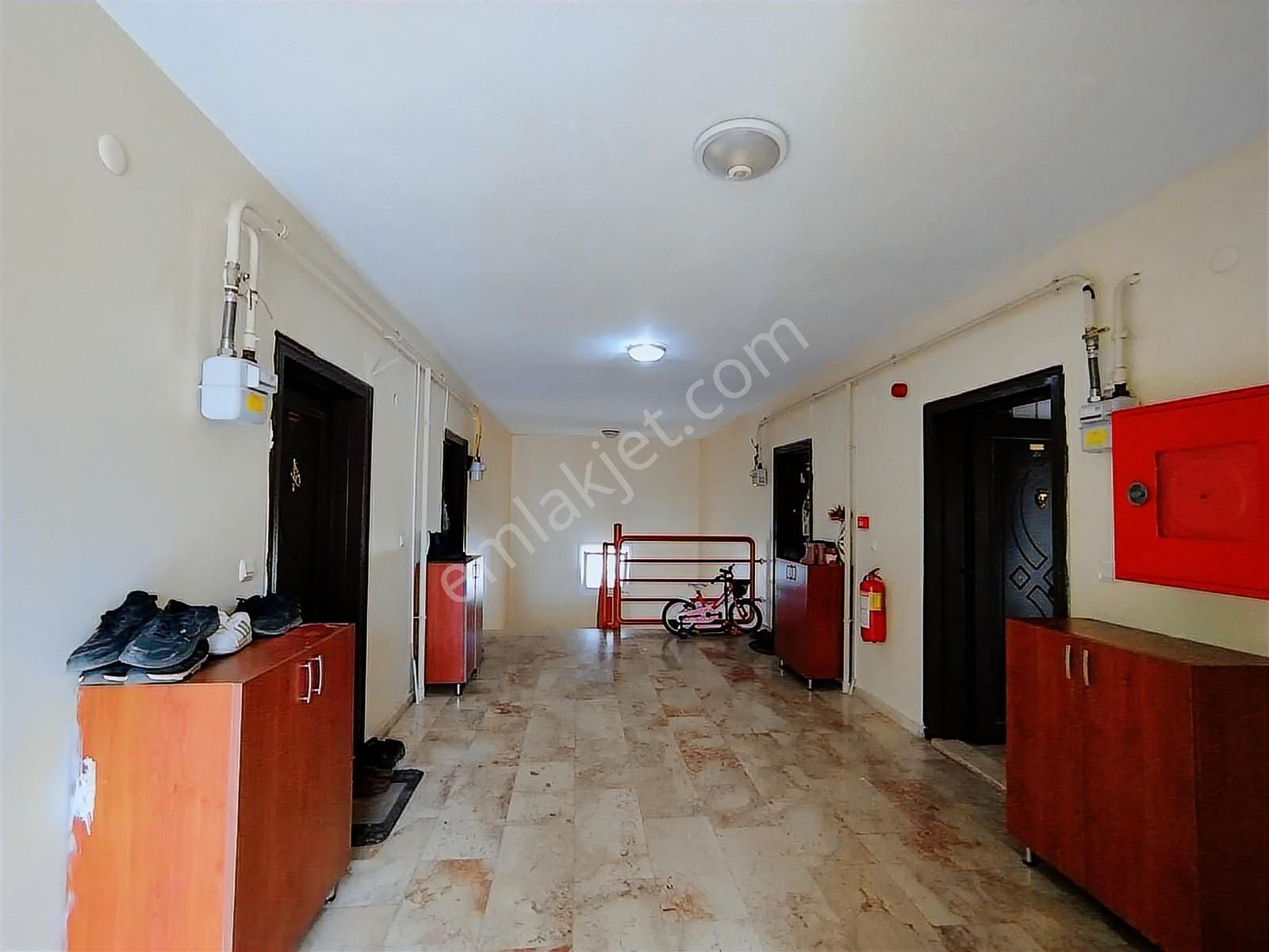 Remax Hür'den 3+1 Site İçi Kiralık Bakımlı Daire - Görsel 26