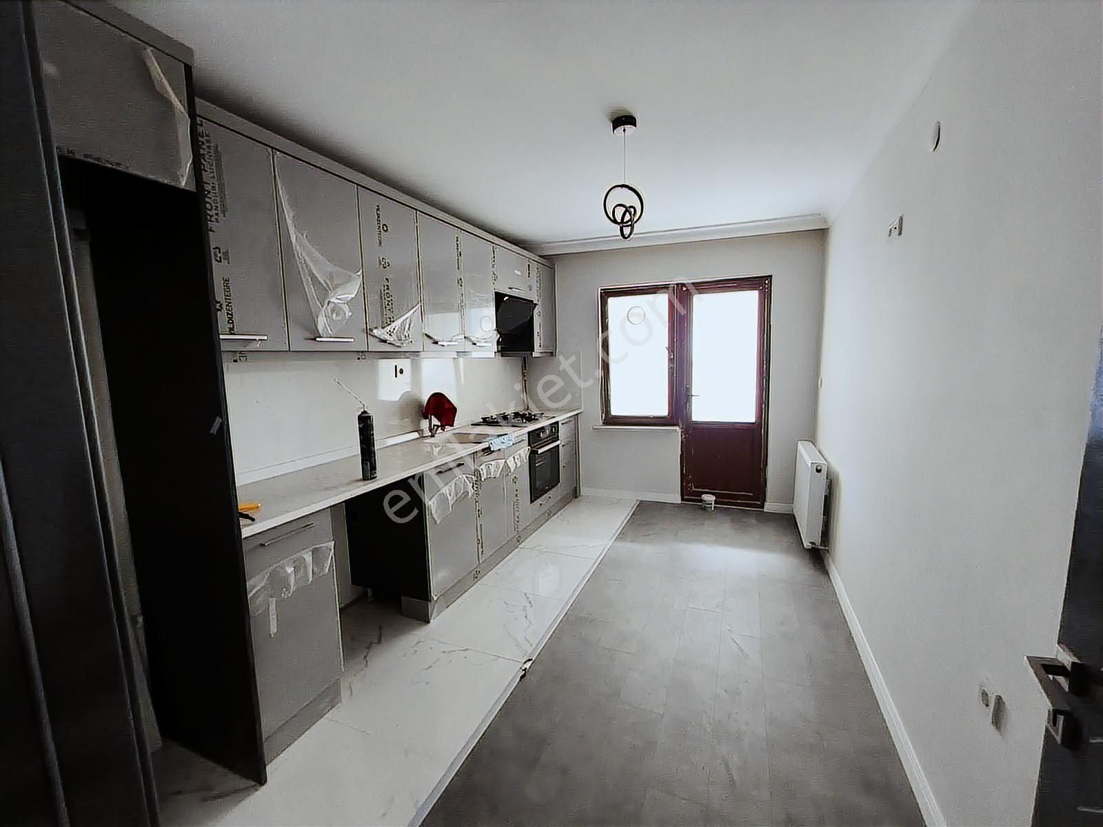 Kiralık 3+1 Daire, Mimar Sinan Metro İstasyonuna Yakın Konumda - Görsel 5