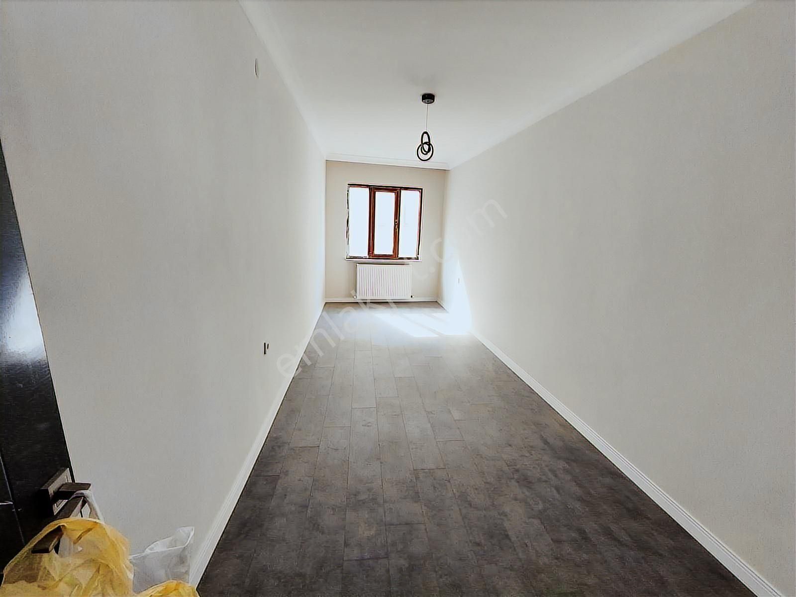 Kiralık 3+1 Daire, Mimar Sinan Metro İstasyonuna Yakın Konumda - Görsel 3