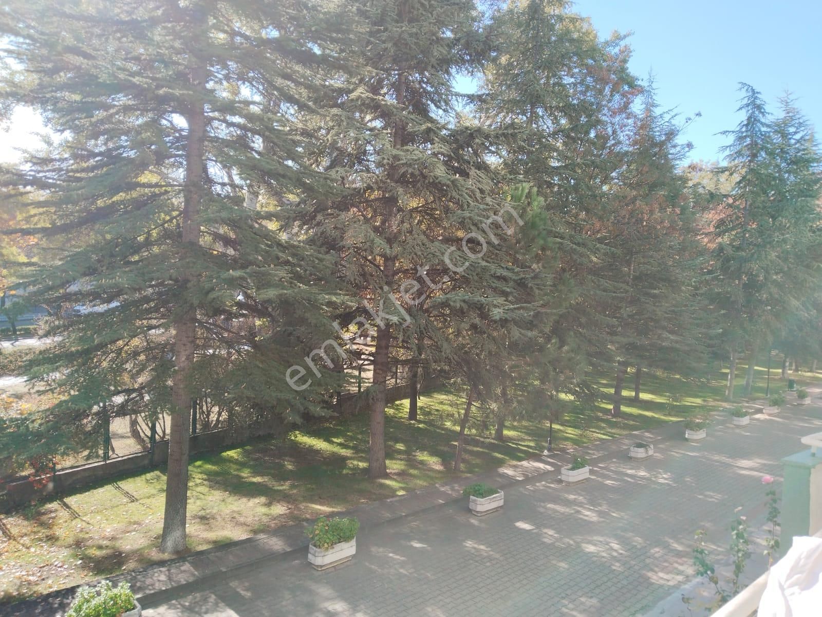 Bahçeli 7.cadde Metroya Yakın Eser Sitesinde Katta 2+1 Daire - Görsel 13