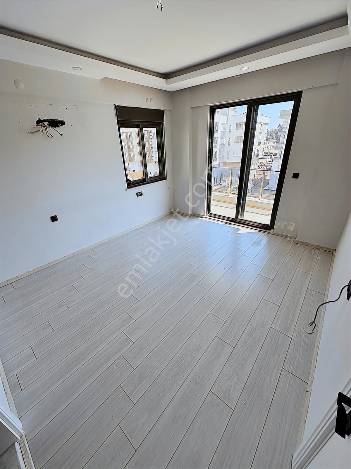 Göksu Parkı Üzerinde Çay Ve Deniz Manzaralı 3+1 Satılık Daire - Görsel 6