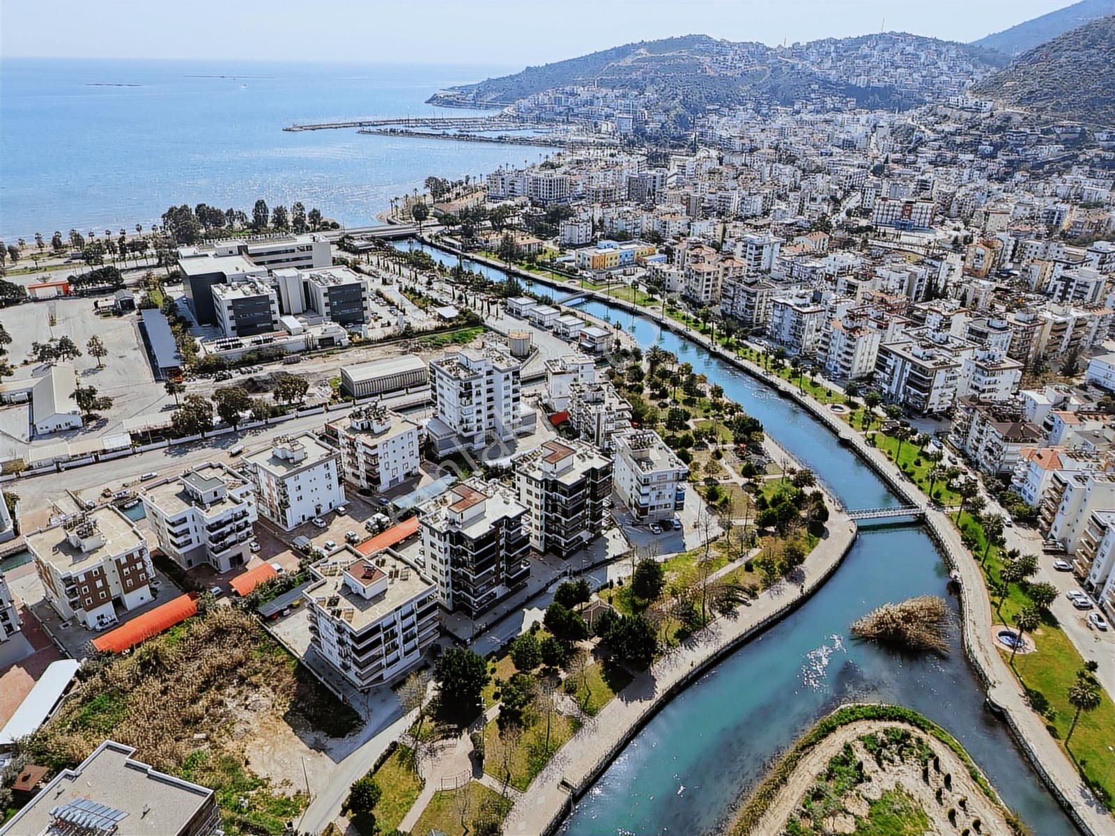 Göksu Parkı Üzerinde Çay Ve Deniz Manzaralı 3+1 Satılık Daire - Görsel 8