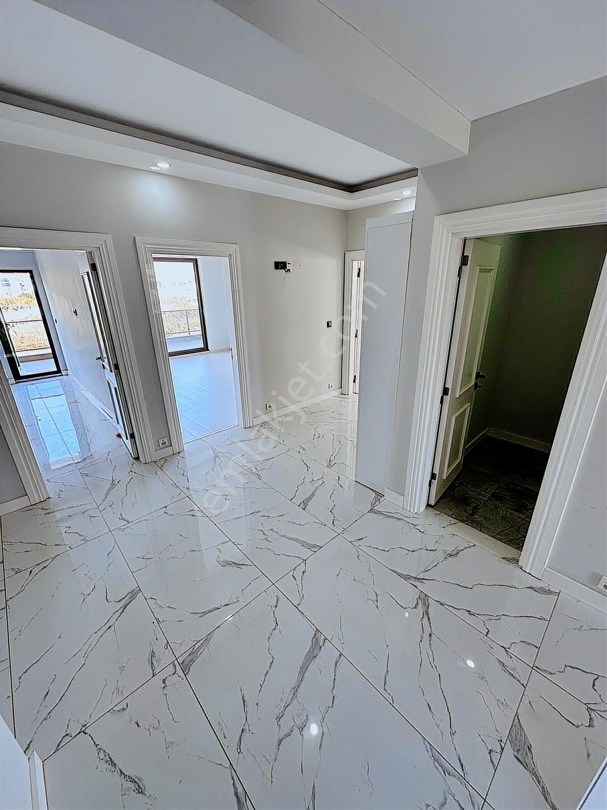 Göksu Parkı Üzerinde Çay Ve Deniz Manzaralı 3+1 Satılık Daire - Görsel 9