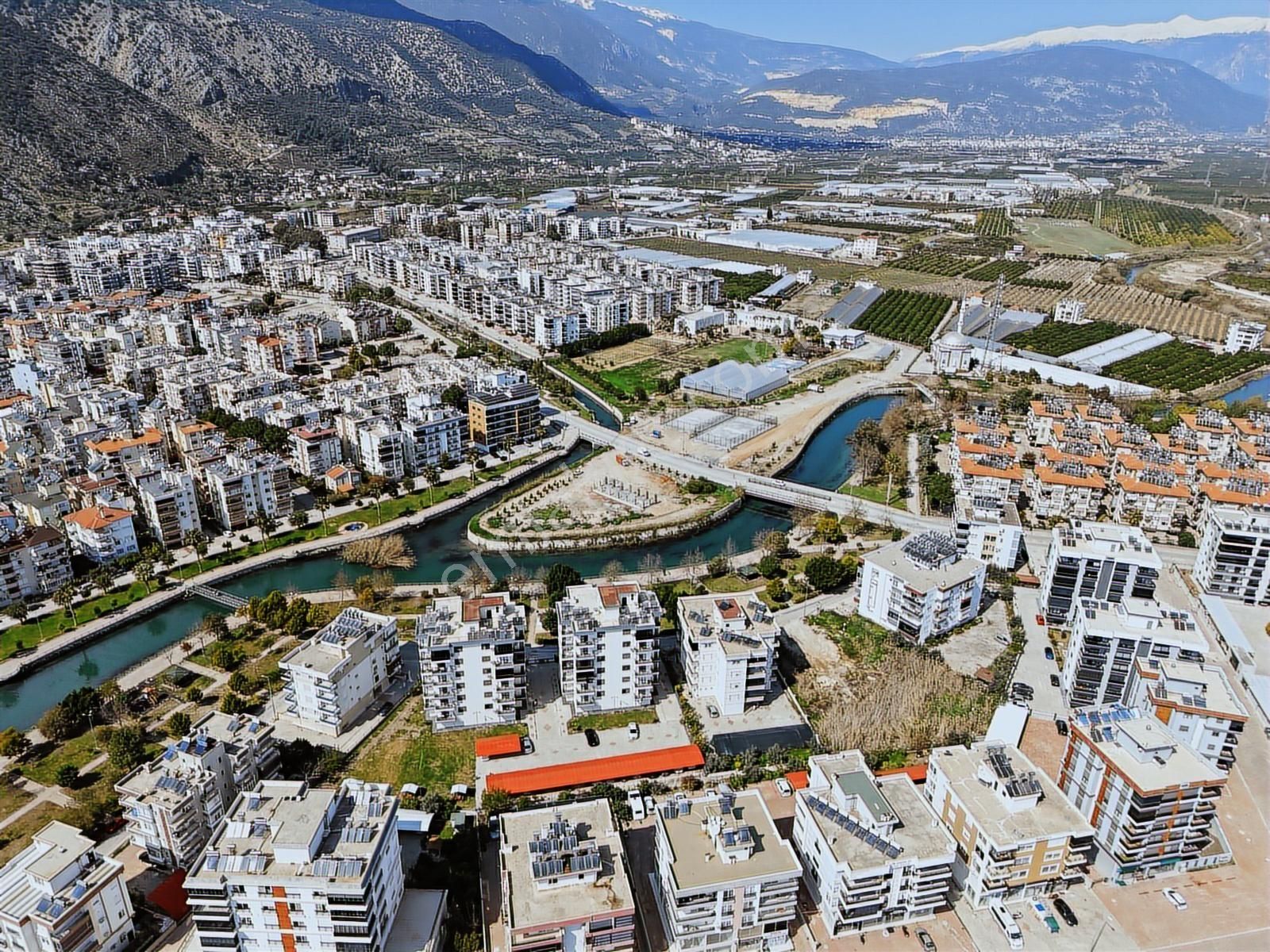 Göksu Parkı Üzerinde Çay Ve Deniz Manzaralı 3+1 Satılık Daire - Görsel 34