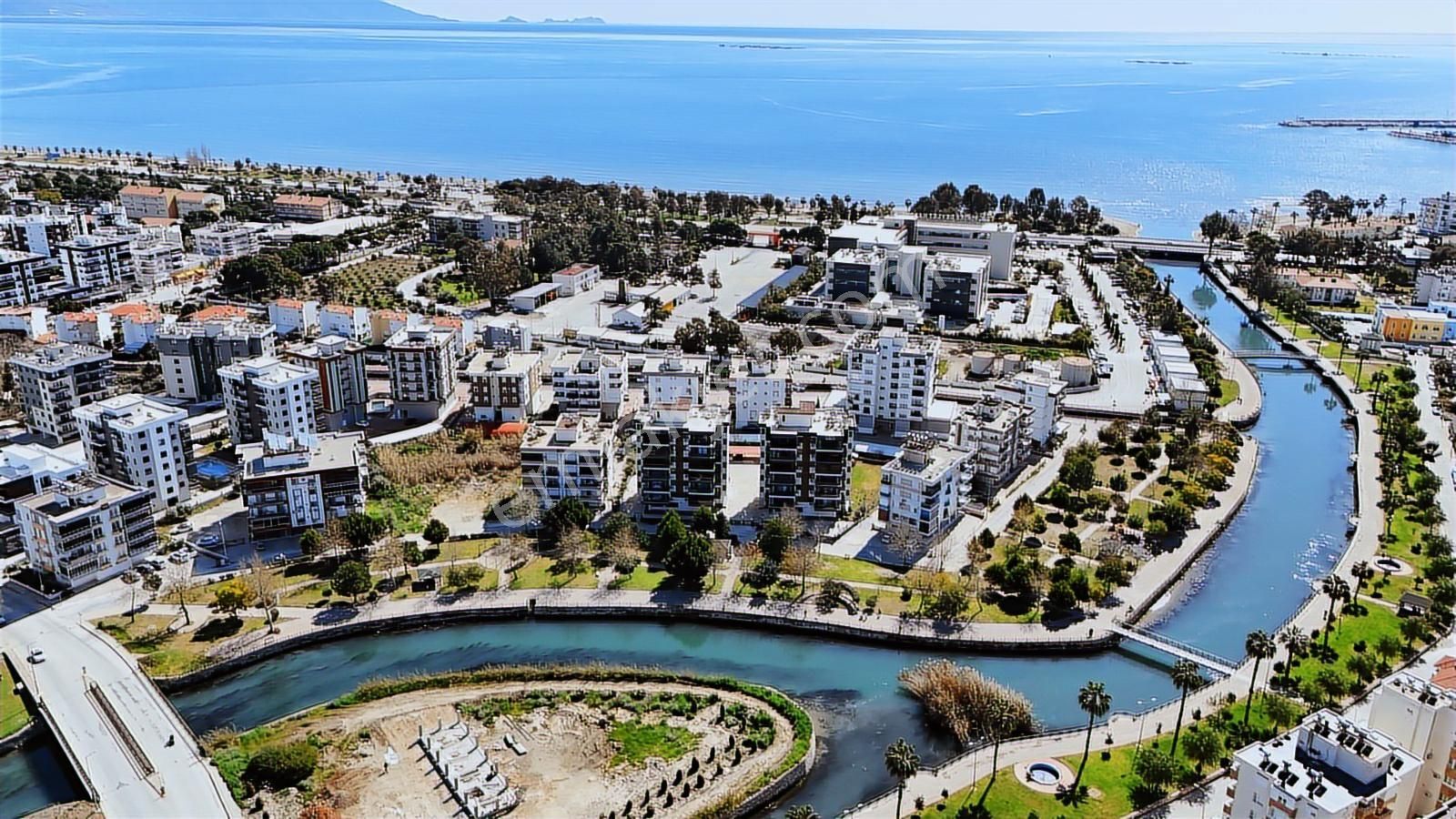 Göksu Parkı Üzerinde Çay Ve Deniz Manzaralı 3+1 Satılık Daire