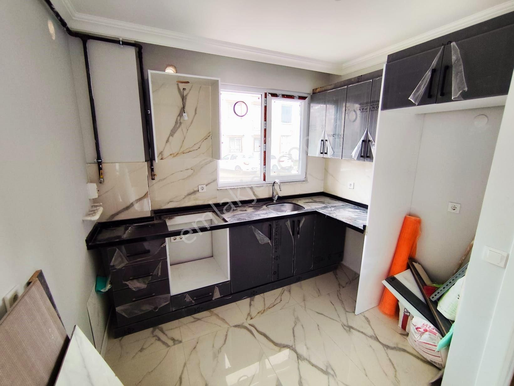 Mertcan Dan Adnan Kahveci Metroya Yürüme 2+1 Yüksek Giriş Fırsat