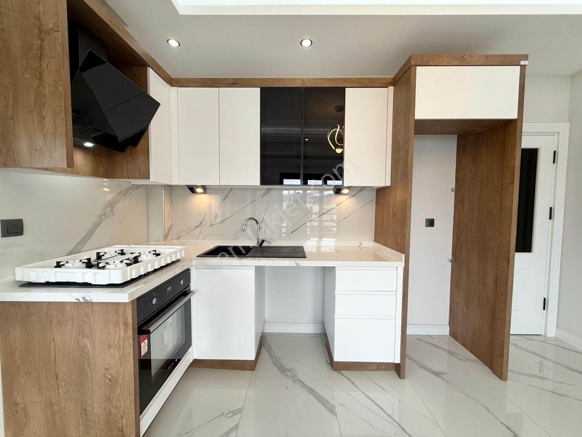 ツ Yüksel'den Huzurla Oturacağınız Denize 50 M 2+1 Sıfır Daire ツ - Görsel 4