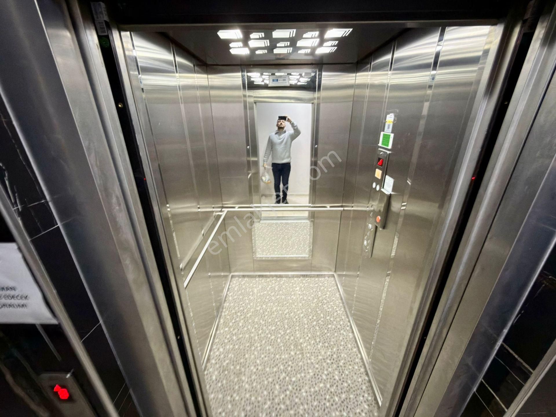 Sadece Yükselde Kazdağları Manzaralı Kapalı Garajlı Köşe 2+1 - Görsel 28