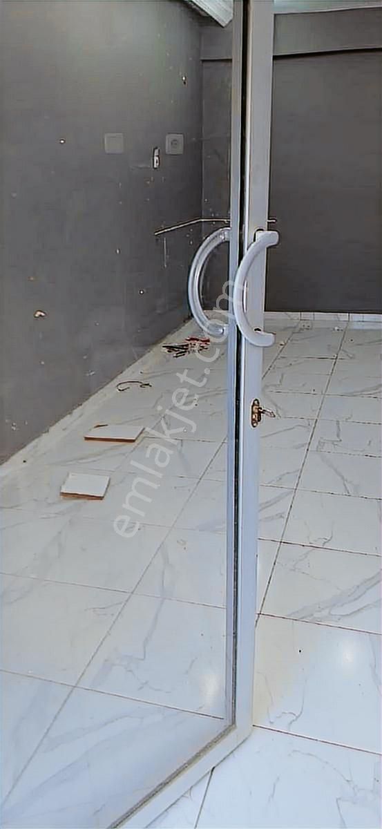 Menemen Mermerli'de Şehir Merkezine Yakın 26 M2 Kiralık Dükkan.. - Görsel 2