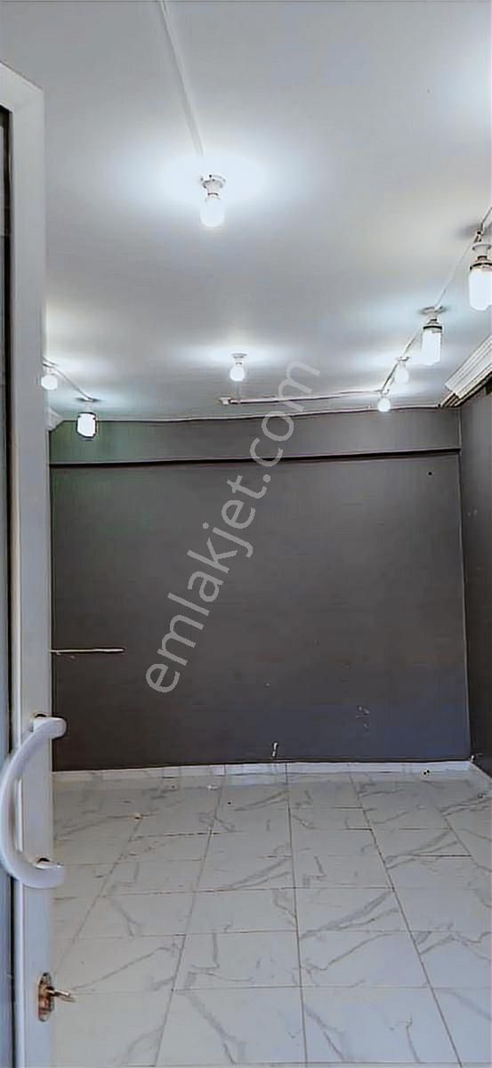 Menemen Mermerli'de Şehir Merkezine Yakın 26 M2 Kiralık Dükkan.. - Görsel 3