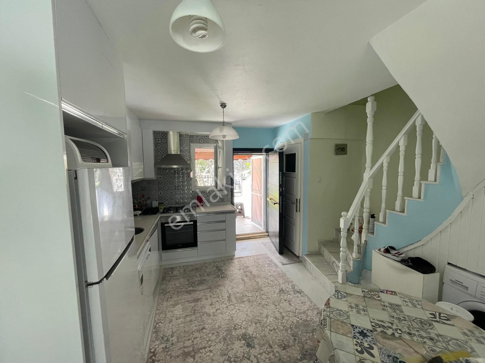 İzmir Çeşme Yalı Mahallesi Atakent Sitesinde Dubleks Villa! - Görsel 6