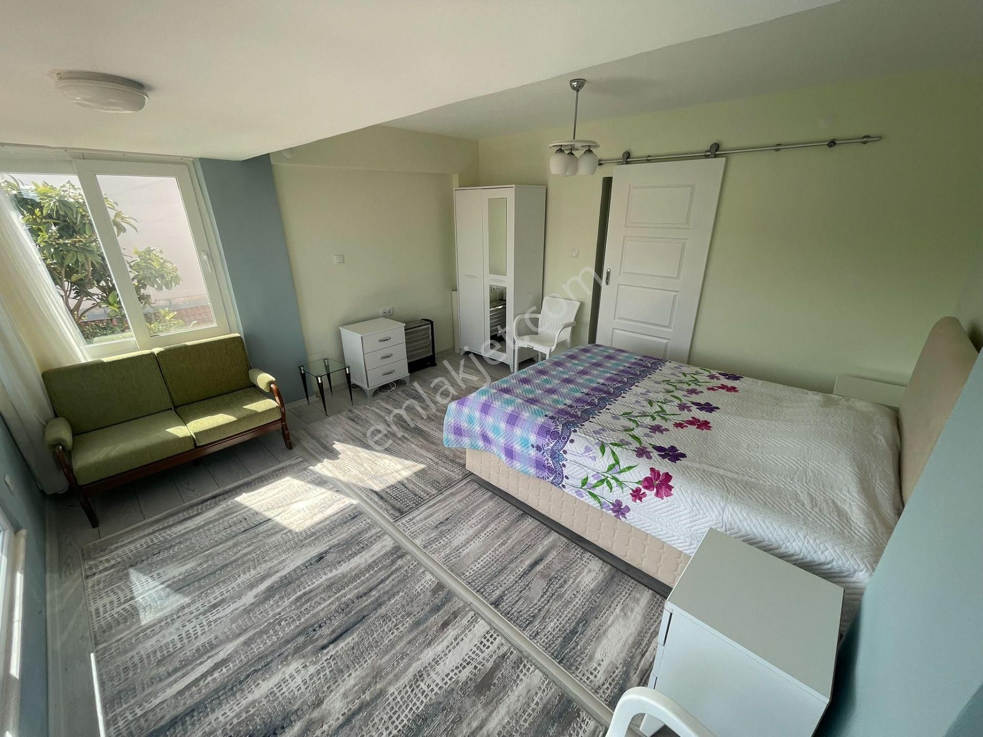 İzmir Çeşme Yalı Mahallesi Atakent Sitesinde Dubleks Villa! - Görsel 13