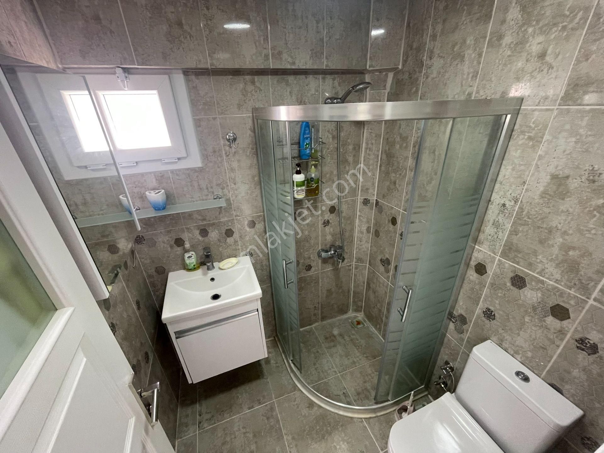 İzmir Çeşme Yalı Mahallesi Atakent Sitesinde Dubleks Villa! - Görsel 19