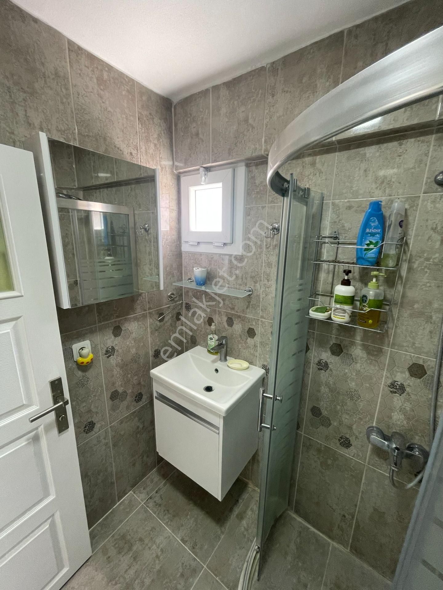 İzmir Çeşme Yalı Mahallesi Atakent Sitesinde Dubleks Villa! - Görsel 20