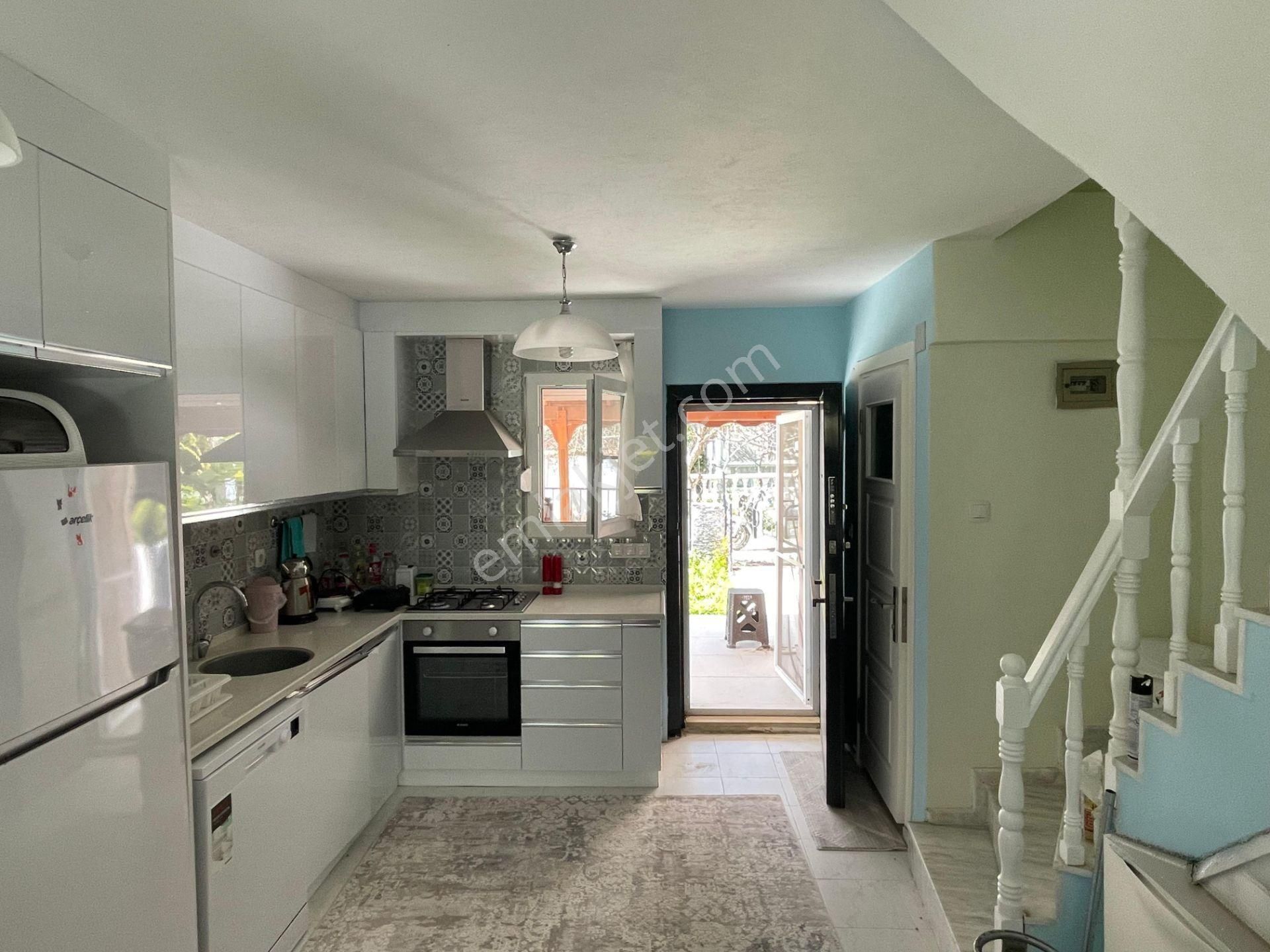 İzmir Çeşme Yalı Mahallesi Atakent Sitesinde Dubleks Villa! - Görsel 7